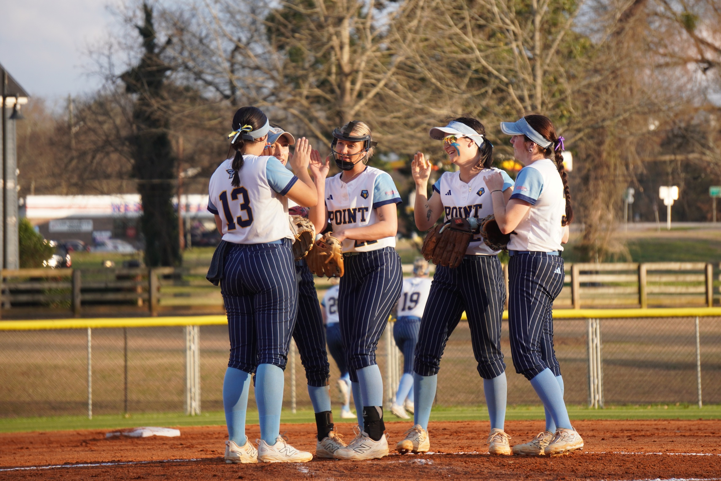 Skyhawks Split with #24 UT Southern